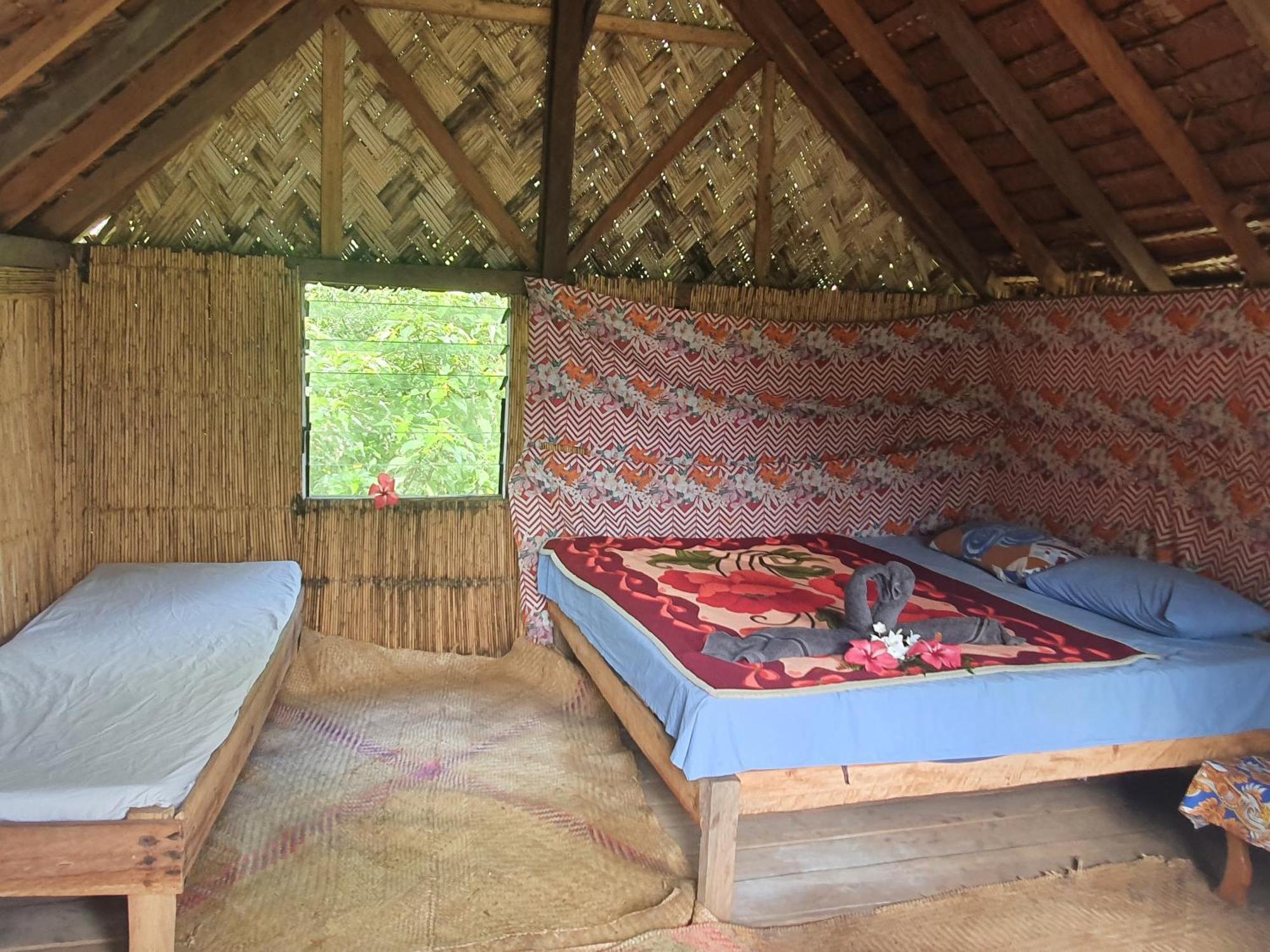 Island Paradise Bungalows Lenkuru Exterior photo